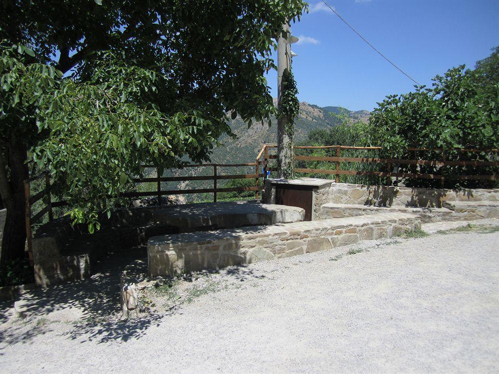 Agriturismo Grotta Dell'Eremita Affittacamere Albano di Lucania Esterno foto