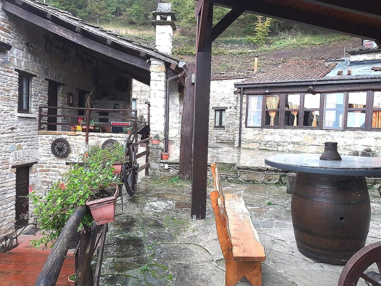 Agriturismo Grotta Dell'Eremita Affittacamere Albano di Lucania Esterno foto